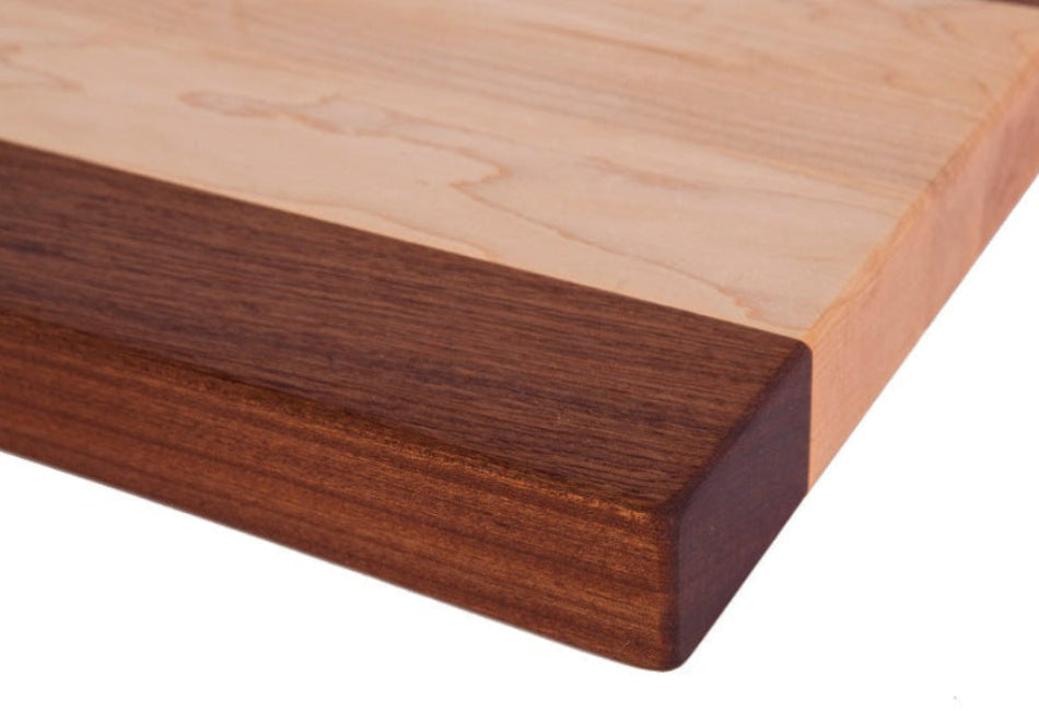 Planche à découper en érable et sapele